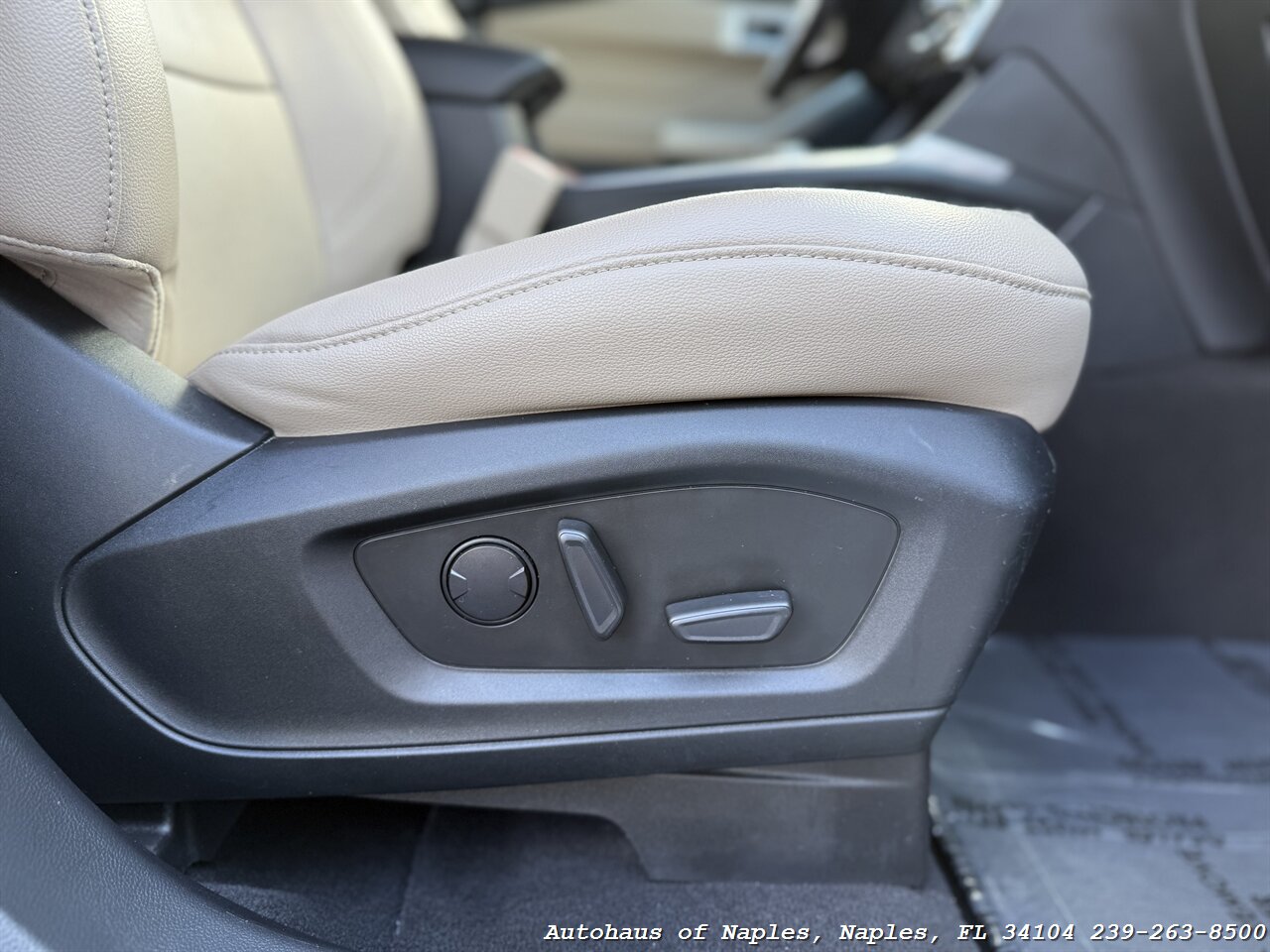 2021 Ford Explorer Limited - Photo 46 - Naples, FL 34104