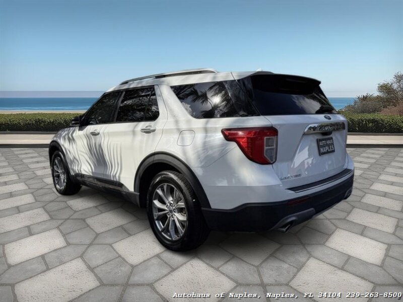 2021 Ford Explorer Limited   - Photo 12 - Naples, FL 34104
