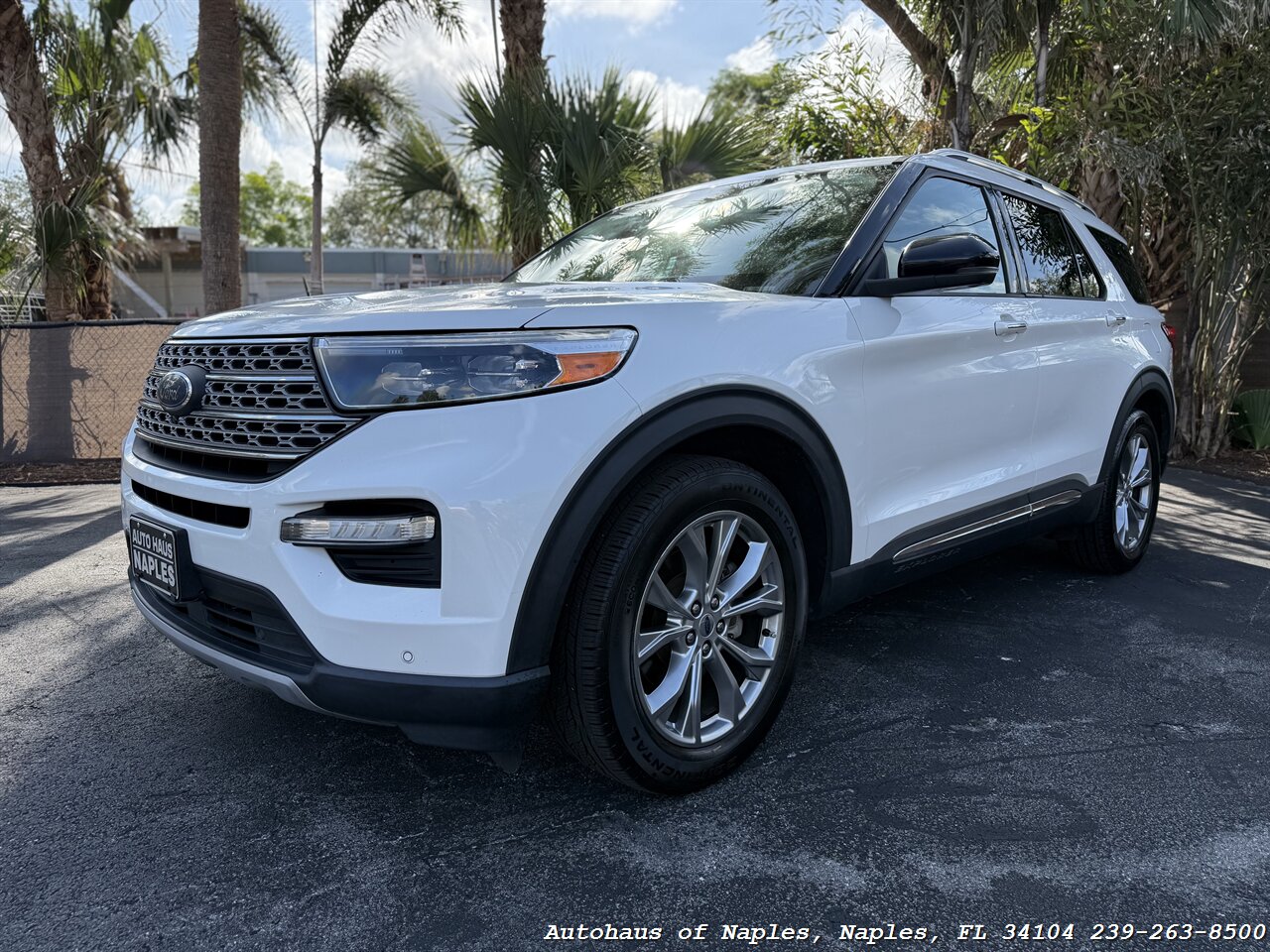 2021 Ford Explorer Limited - Photo 4 - Naples, FL 34104
