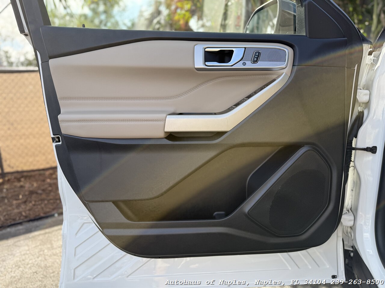 2021 Ford Explorer Limited - Photo 29 - Naples, FL 34104