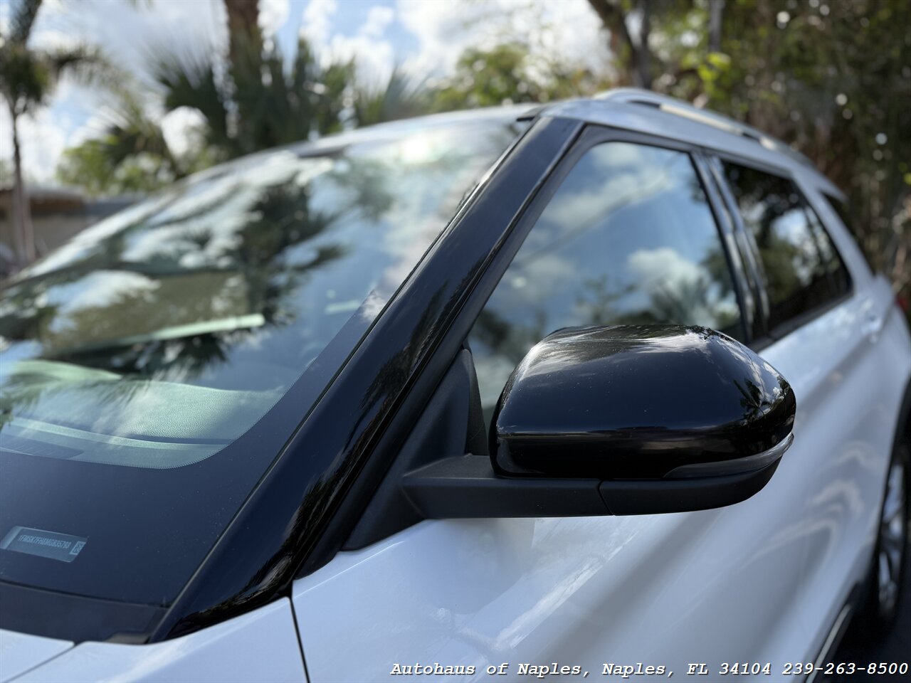 2021 Ford Explorer Limited - Photo 16 - Naples, FL 34104