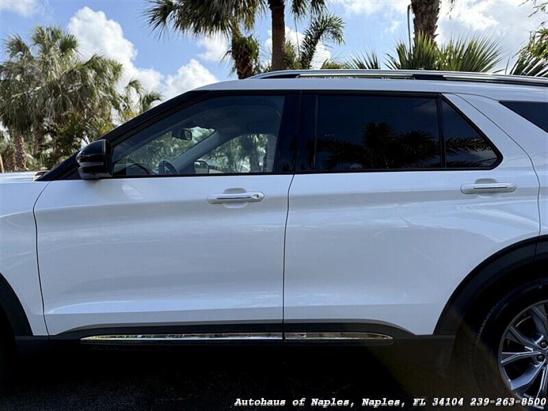 2021 Ford Explorer Limited   - Photo 10 - Naples, FL 34104