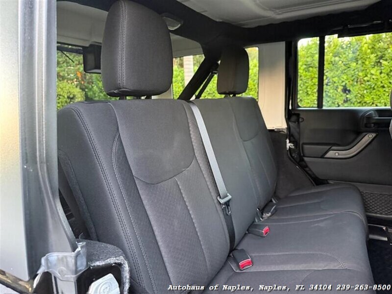 2017 Jeep Wrangler Unlimited Sport   - Photo 40 - Naples, FL 34104