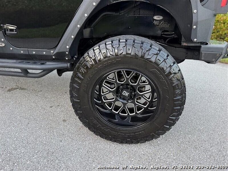 2017 Jeep Wrangler Unlimited Sport   - Photo 21 - Naples, FL 34104