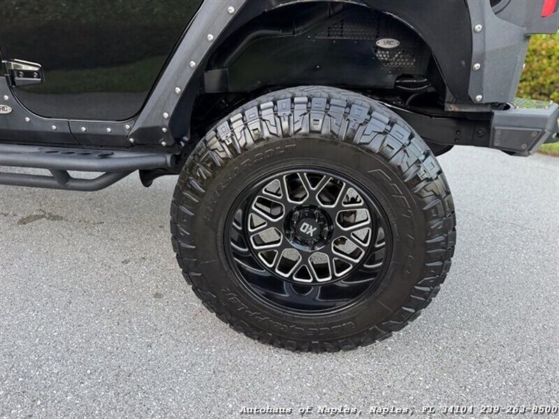 2017 Jeep Wrangler Unlimited Sport   - Photo 21 - Naples, FL 34104