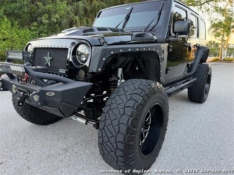 2017 Jeep Wrangler Unlimited Sport   - Photo 10 - Naples, FL 34104