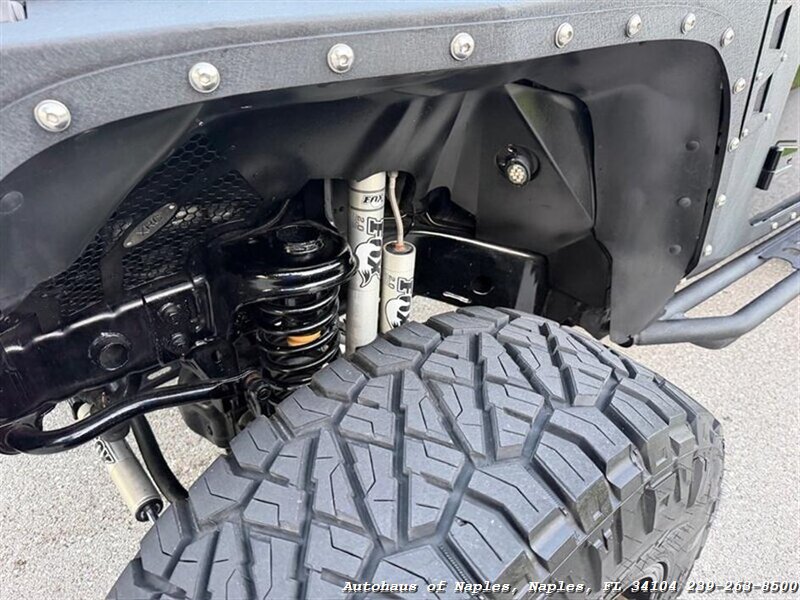 2017 Jeep Wrangler Unlimited Sport   - Photo 18 - Naples, FL 34104