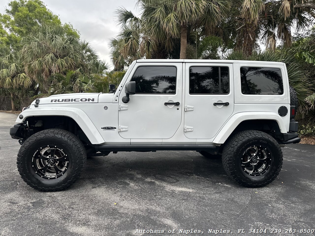 2016 Jeep Wrangler Unlimited Rubicon   - Photo 5 - Naples, FL 34104