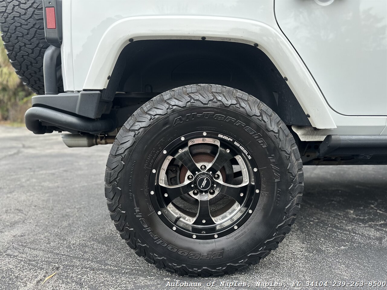 2016 Jeep Wrangler Unlimited Rubicon   - Photo 17 - Naples, FL 34104