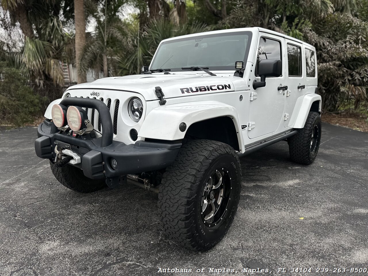 2016 Jeep Wrangler Unlimited Rubicon   - Photo 4 - Naples, FL 34104