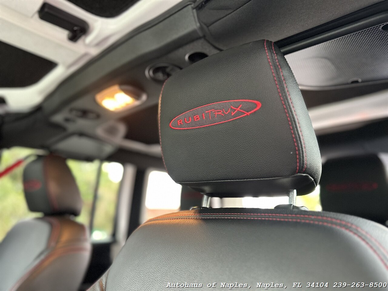 2016 Jeep Wrangler Unlimited Rubicon   - Photo 28 - Naples, FL 34104