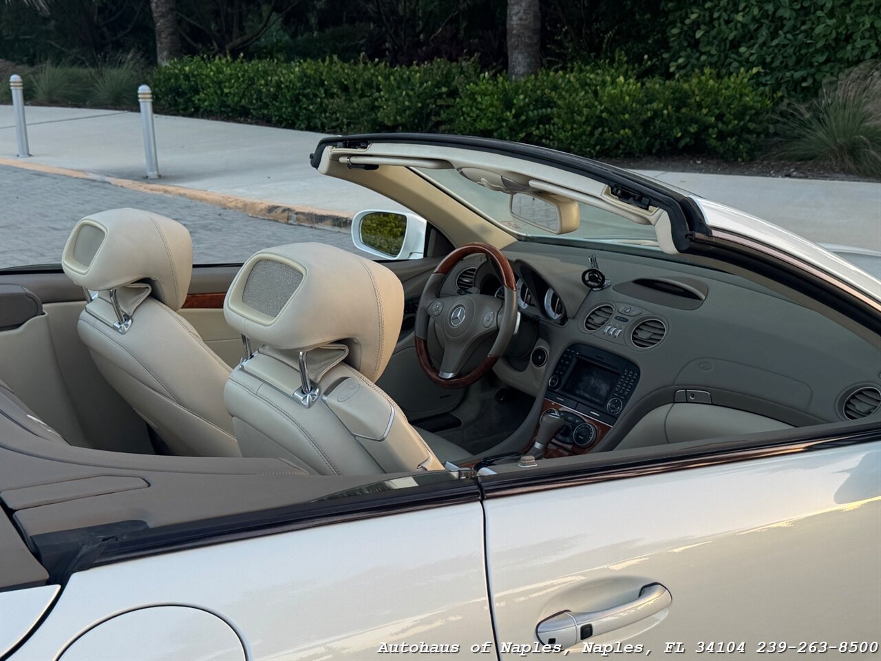 2009 Mercedes-Benz SL 550   - Photo 39 - Naples, FL 34104