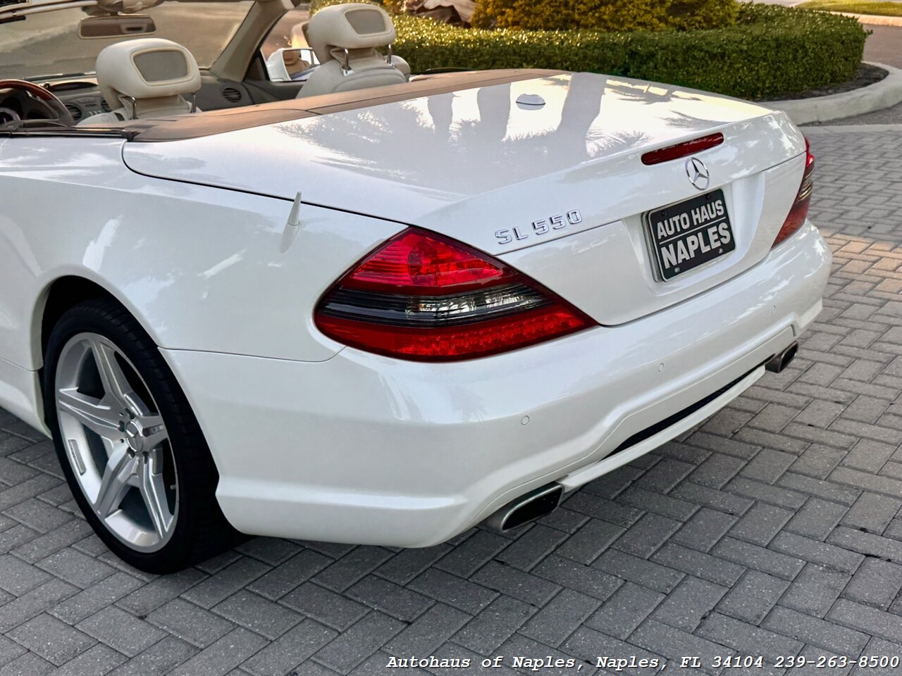 2009 Mercedes-Benz SL 550   - Photo 8 - Naples, FL 34104