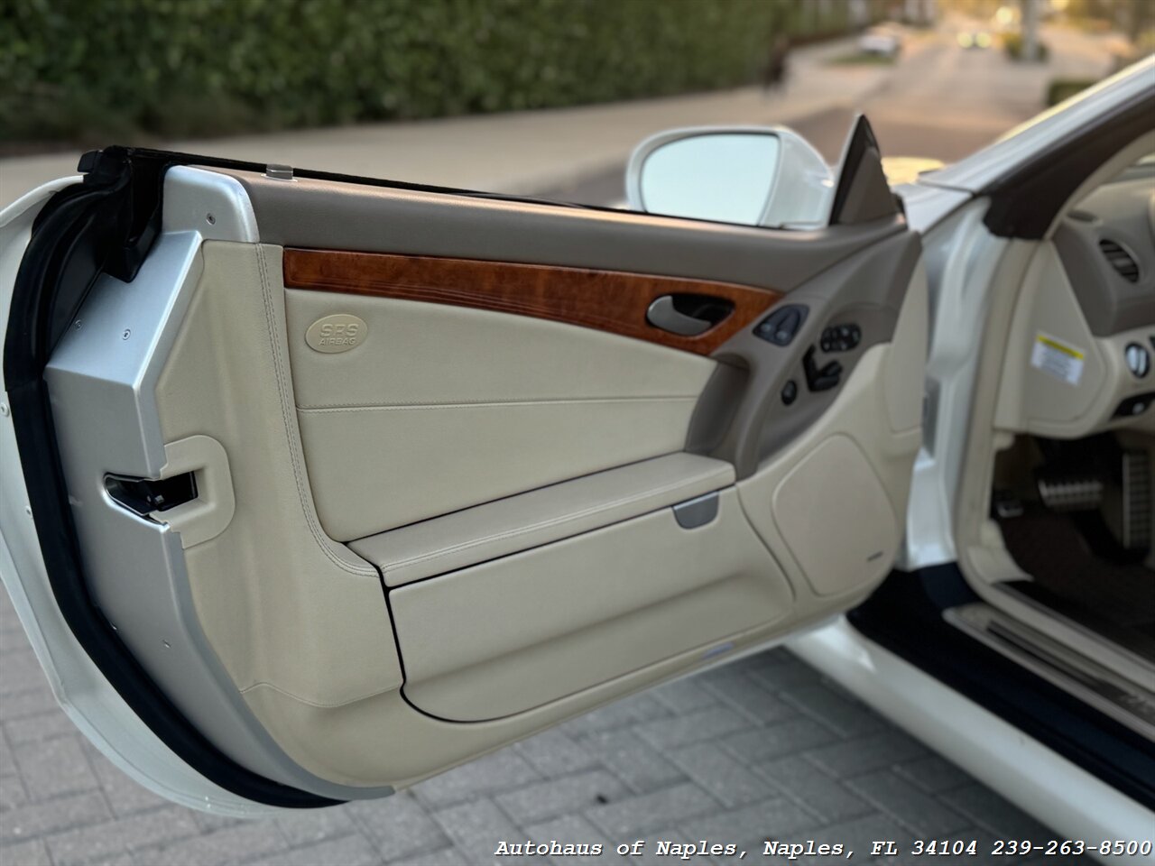 2009 Mercedes-Benz SL 550   - Photo 24 - Naples, FL 34104
