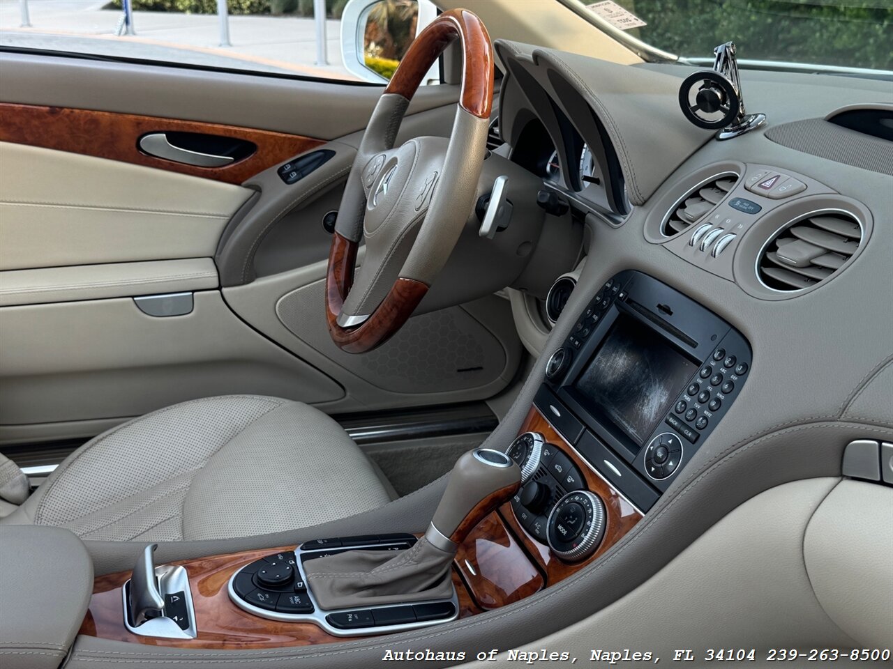 2009 Mercedes-Benz SL 550   - Photo 44 - Naples, FL 34104