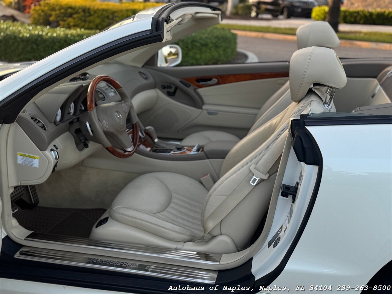 2009 Mercedes-Benz SL 550   - Photo 20 - Naples, FL 34104