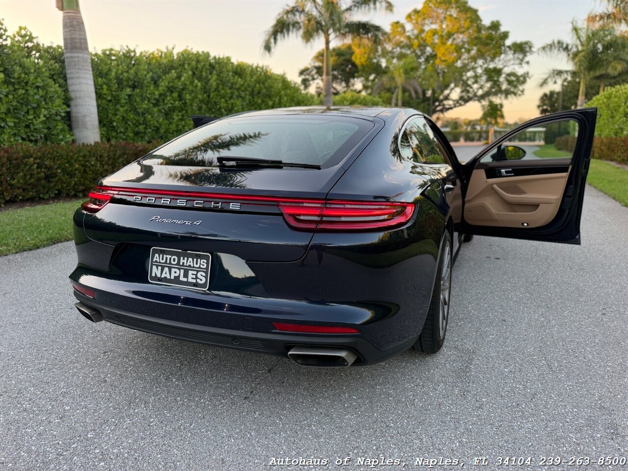 2020 Porsche Panamera 4   - Photo 17 - Naples, FL 34104