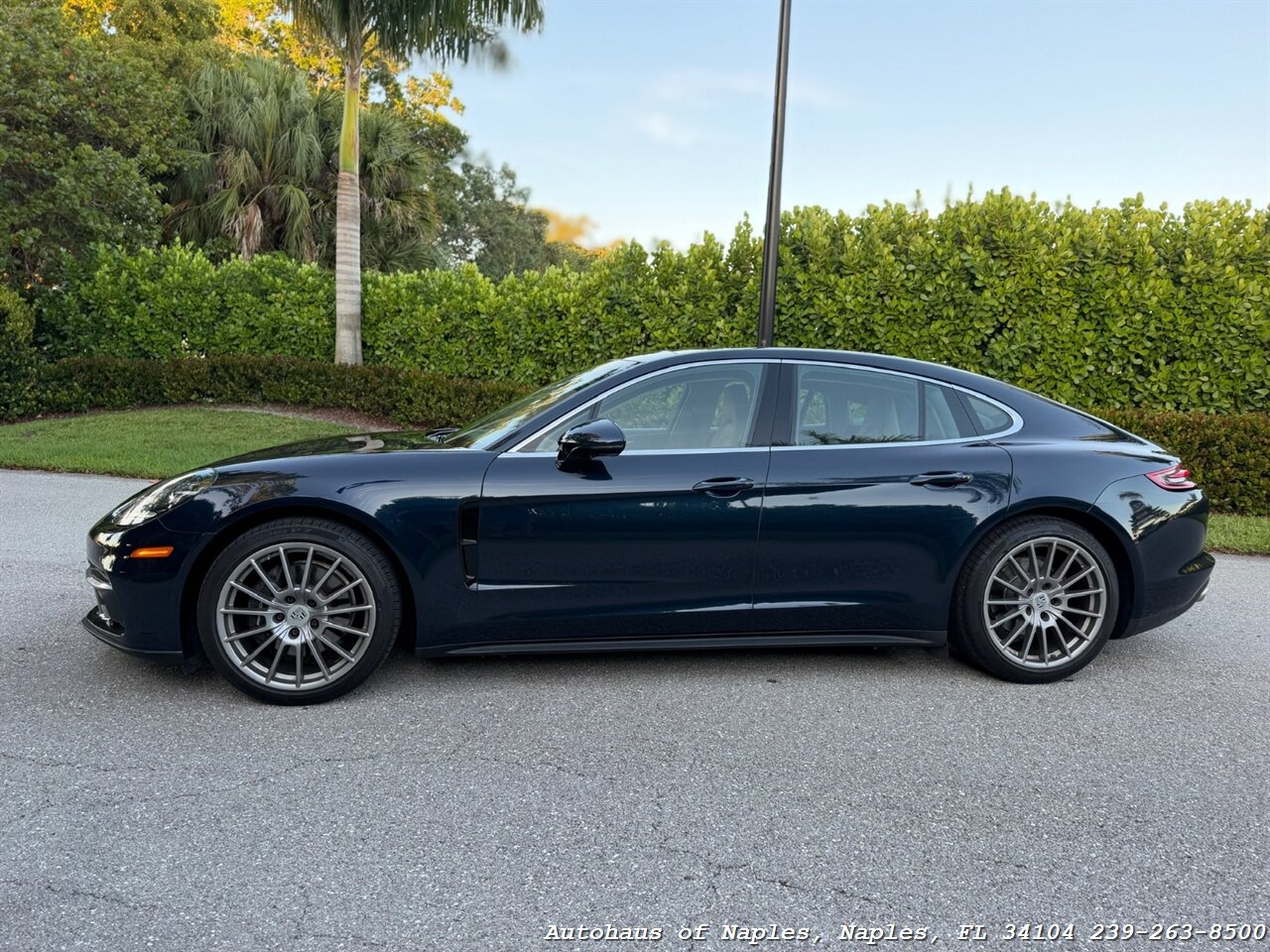 2020 Porsche Panamera 4   - Photo 4 - Naples, FL 34104