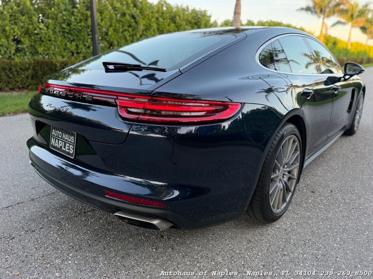 2020 Porsche Panamera 4   - Photo 8 - Naples, FL 34104