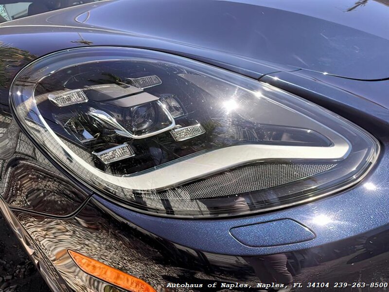 2020 Porsche Panamera 4   - Photo 38 - Naples, FL 34104