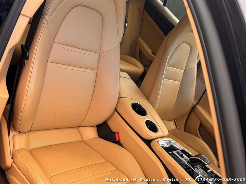 2020 Porsche Panamera 4   - Photo 26 - Naples, FL 34104