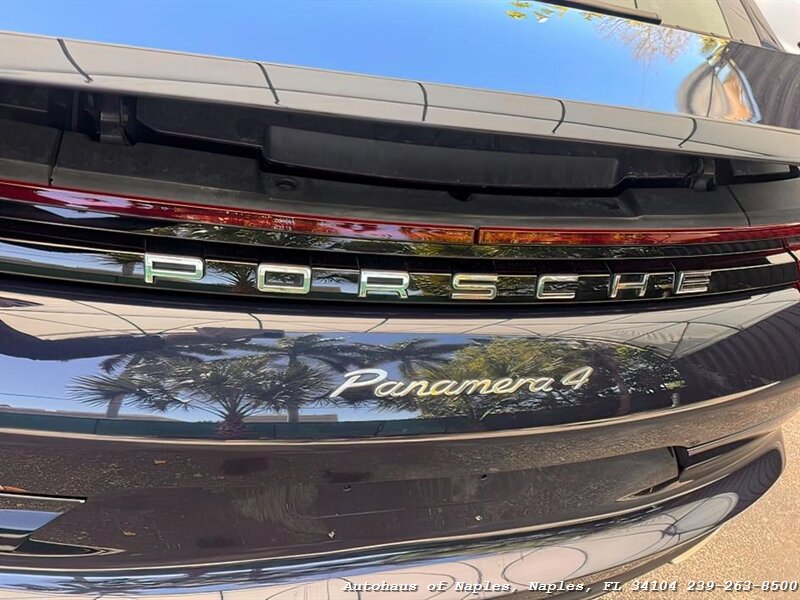 2020 Porsche Panamera 4   - Photo 28 - Naples, FL 34104