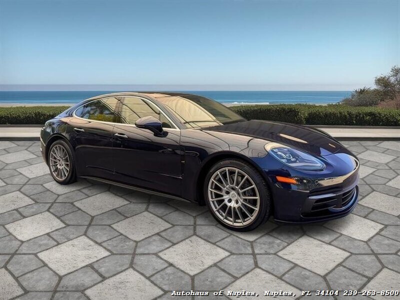 2020 Porsche Panamera 4  