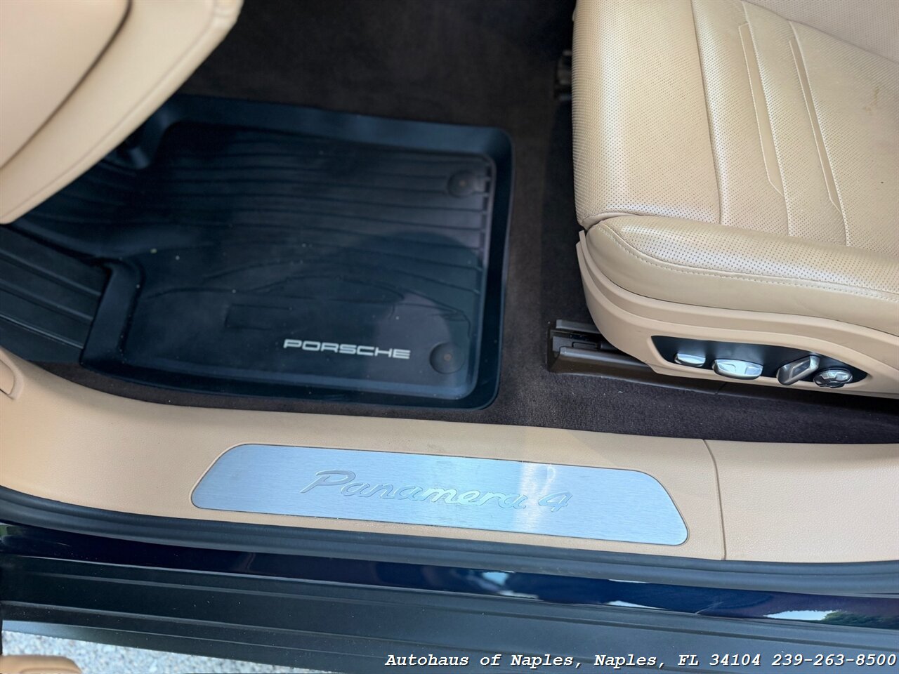 2020 Porsche Panamera 4   - Photo 29 - Naples, FL 34104