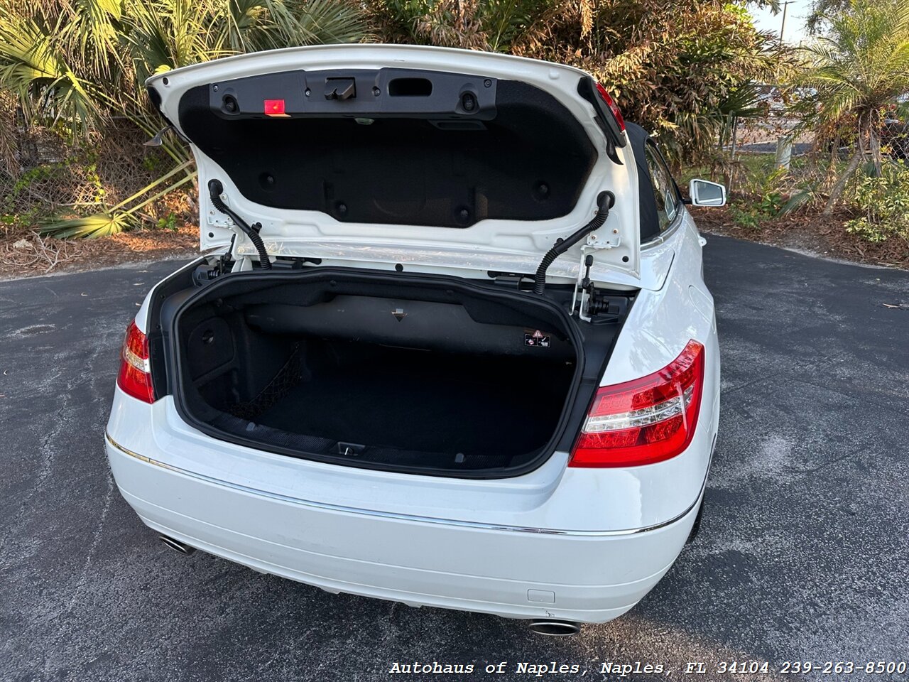 2011 Mercedes-Benz E 350   - Photo 26 - Naples, FL 34104