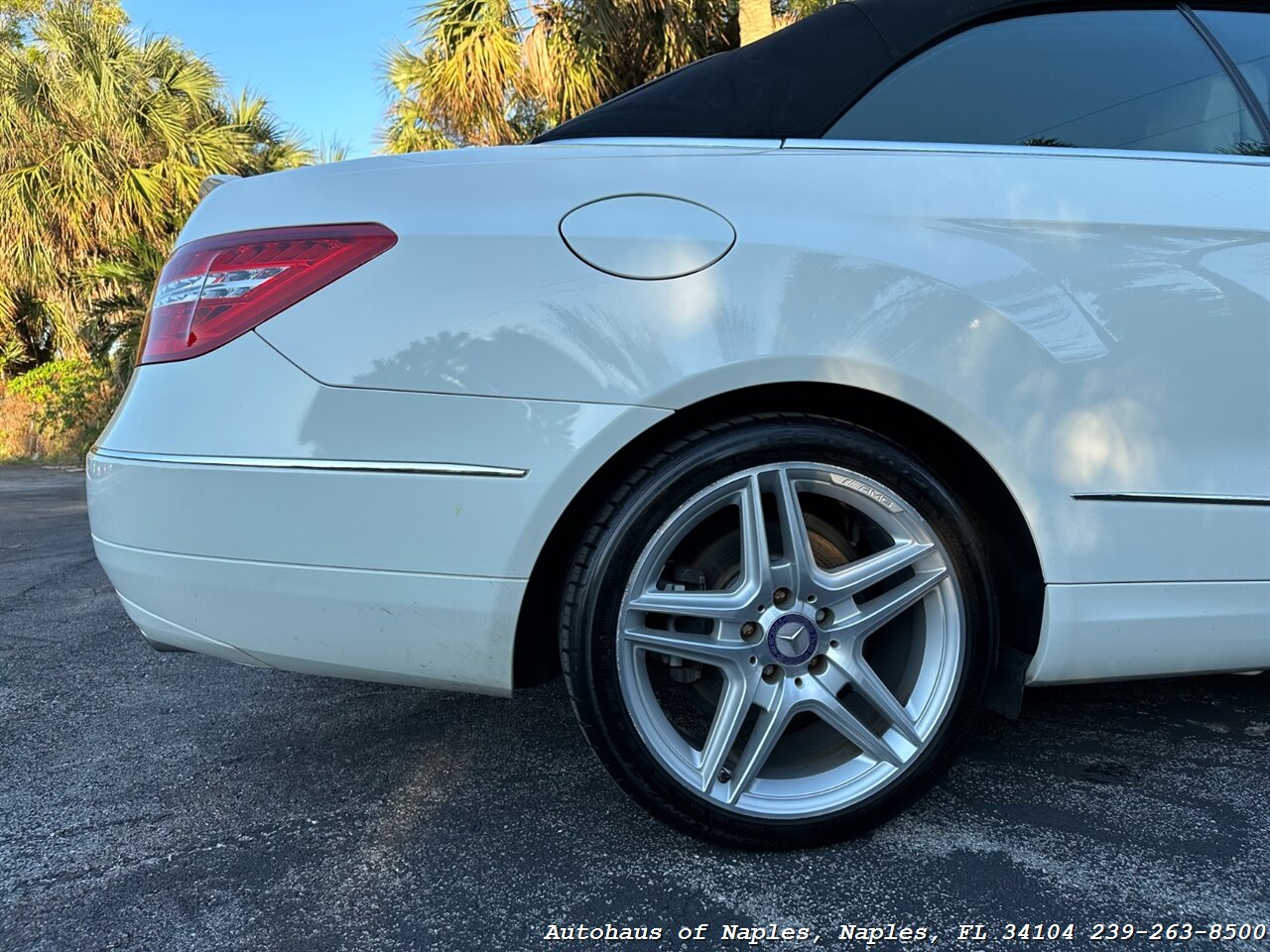 2011 Mercedes-Benz E 350   - Photo 22 - Naples, FL 34104