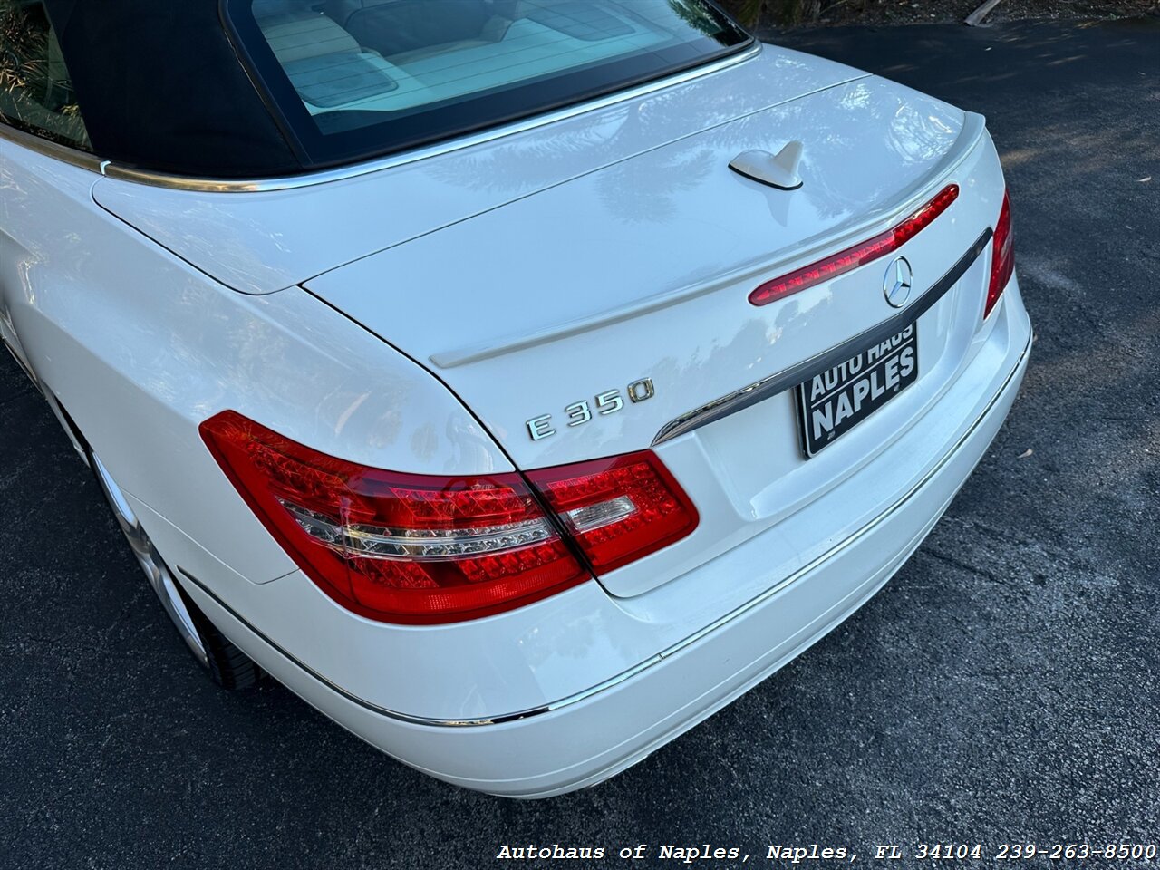 2011 Mercedes-Benz E 350   - Photo 16 - Naples, FL 34104