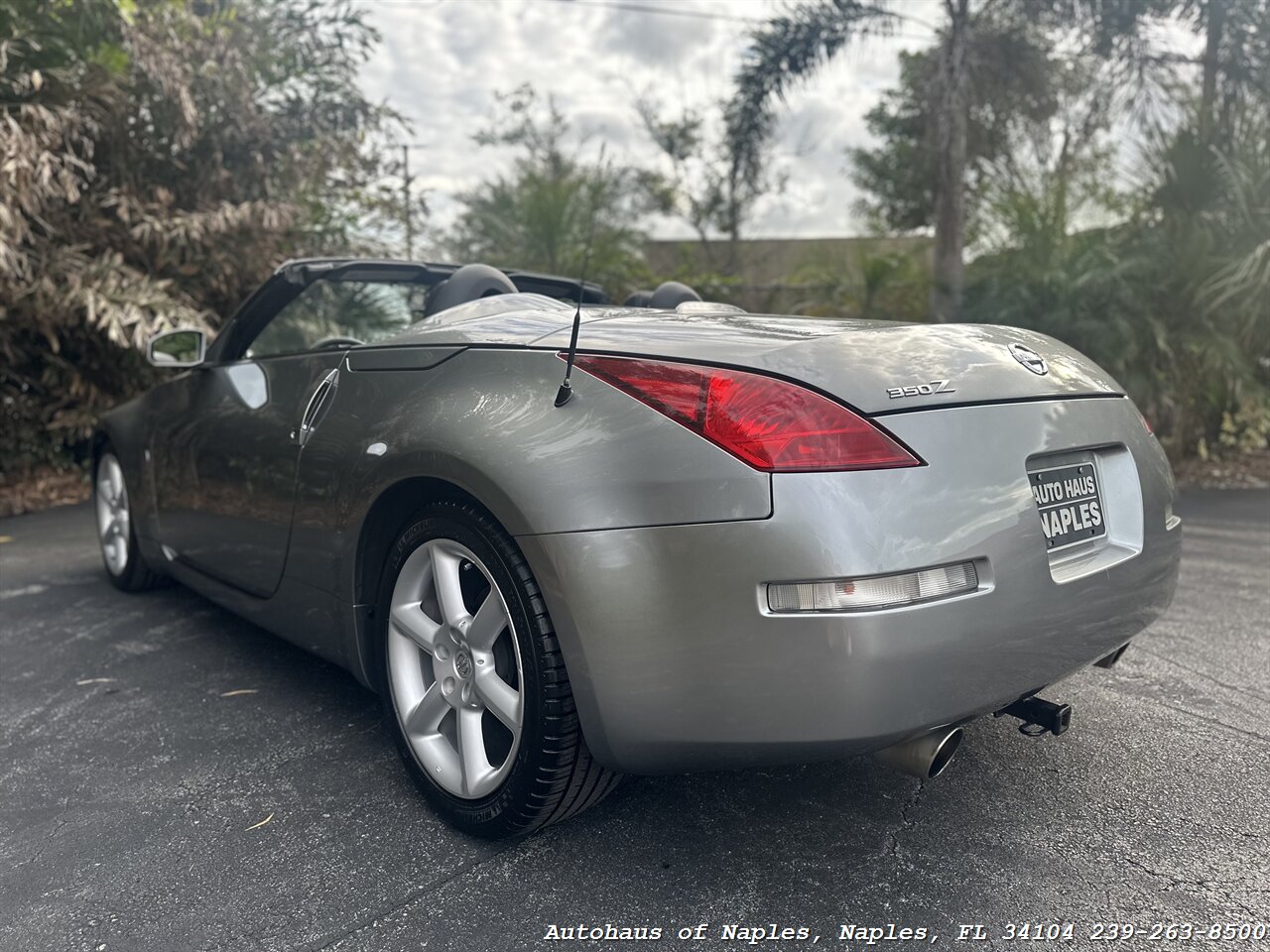 2004 Nissan 350Z Enthusiast   - Photo 11 - Naples, FL 34104