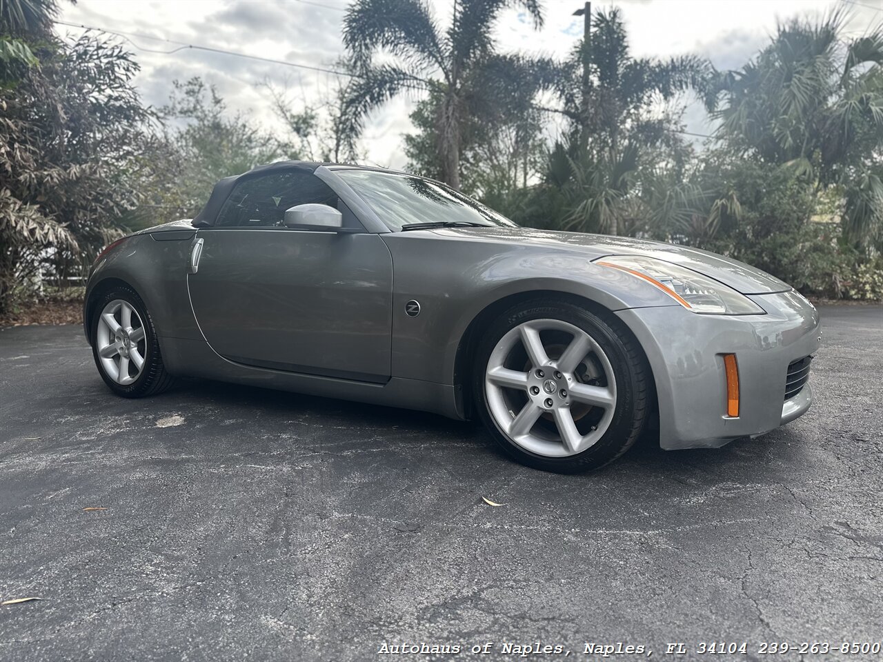 2004 Nissan 350Z Enthusiast   - Photo 2 - Naples, FL 34104