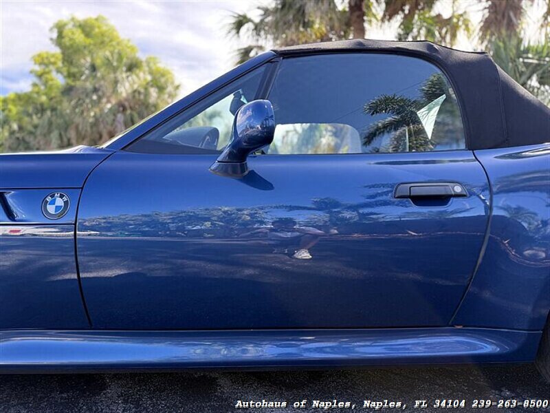 2002 BMW Z3 3.0i - Photo 10 - Naples, FL 34104