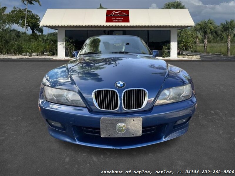 2002 BMW Z3 3.0i - Photo 3 - Naples, FL 34104