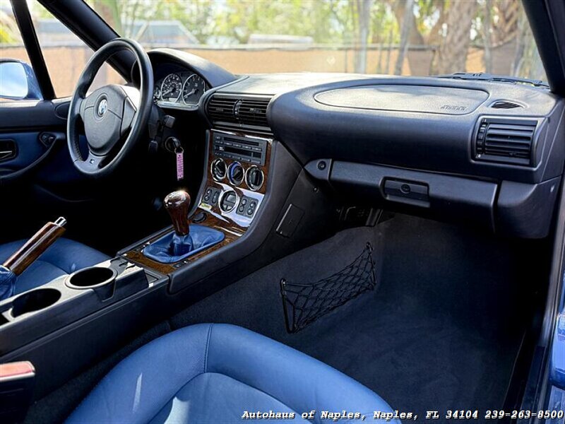 2002 BMW Z3 3.0i - Photo 46 - Naples, FL 34104