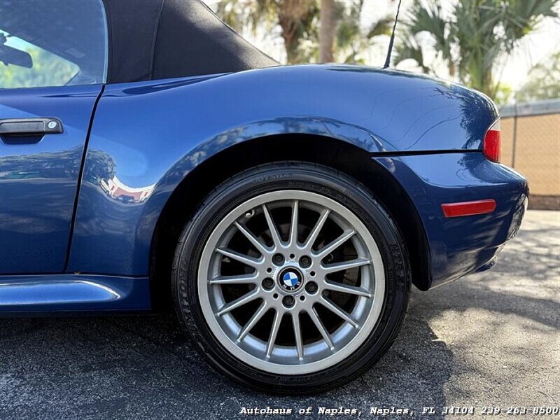 2002 BMW Z3 3.0i - Photo 11 - Naples, FL 34104