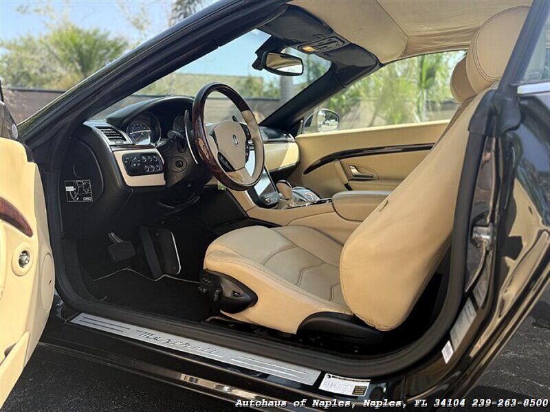 2014 Maserati GranTurismo   - Photo 33 - Naples, FL 34104