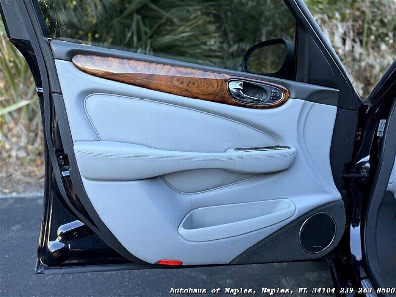 2004 Jaguar XJ8 - Photo 22 - Naples, FL 34104
