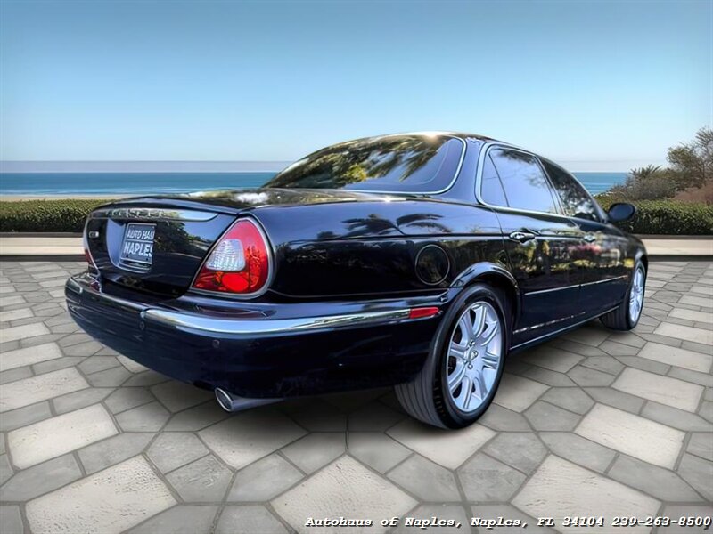 2004 Jaguar XJ8   - Photo 12 - Naples, FL 34104