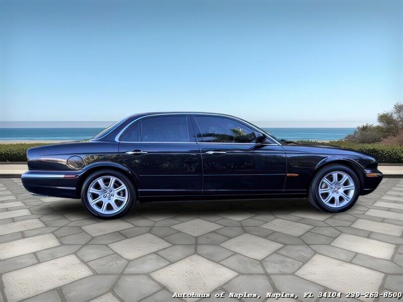 2004 Jaguar XJ8   - Photo 13 - Naples, FL 34104