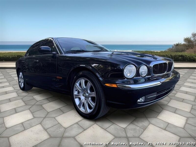 2004 Jaguar XJ8   - Photo 1 - Naples, FL 34104