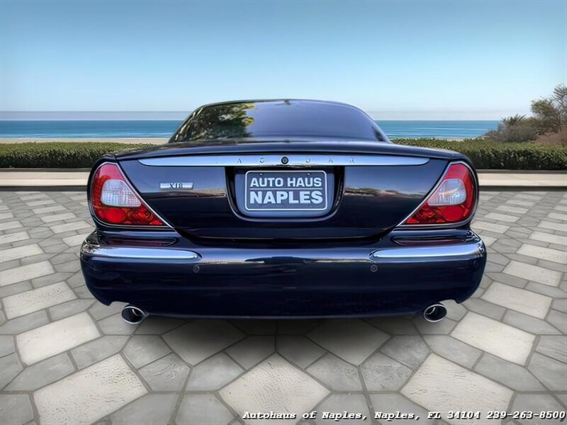 2004 Jaguar XJ8   - Photo 11 - Naples, FL 34104