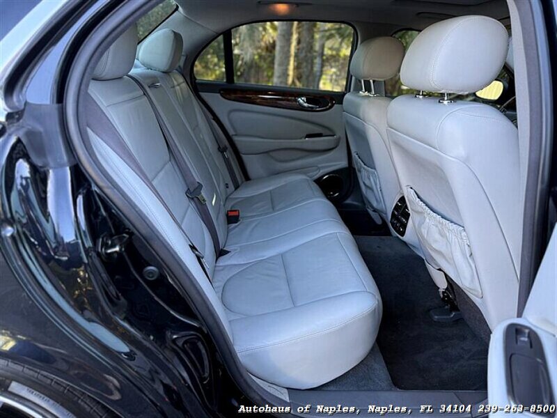 2004 Jaguar XJ8 - Photo 29 - Naples, FL 34104