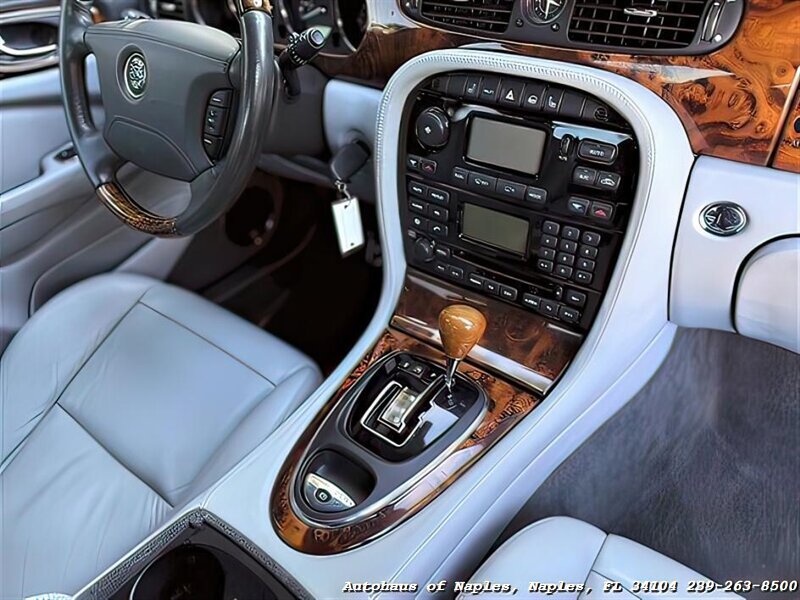 2004 Jaguar XJ8   - Photo 26 - Naples, FL 34104