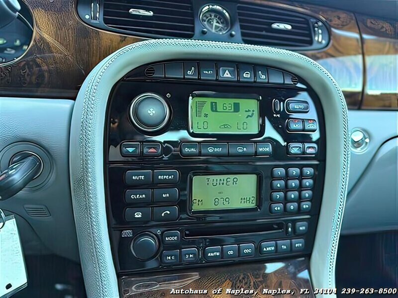 2004 Jaguar XJ8   - Photo 39 - Naples, FL 34104