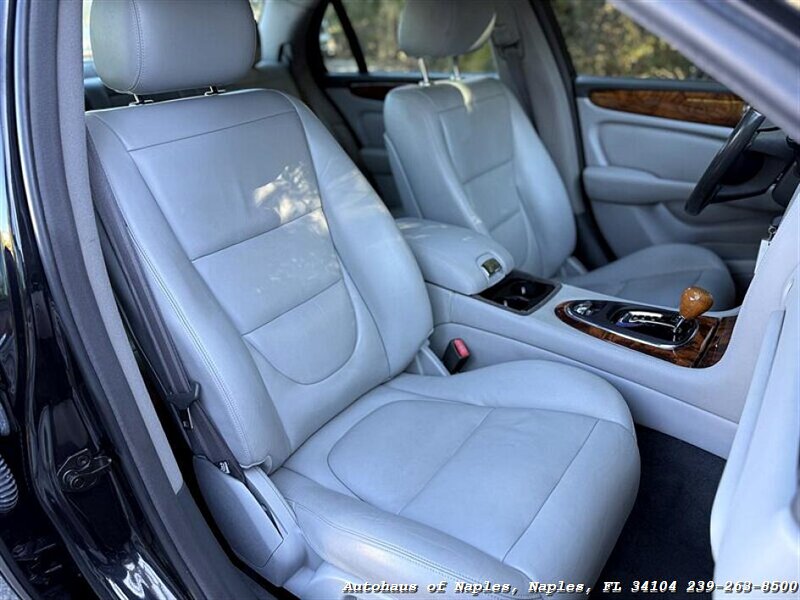 2004 Jaguar XJ8 - Photo 25 - Naples, FL 34104