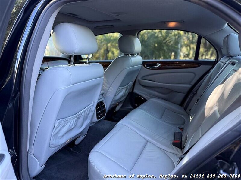 2004 Jaguar XJ8 - Photo 35 - Naples, FL 34104