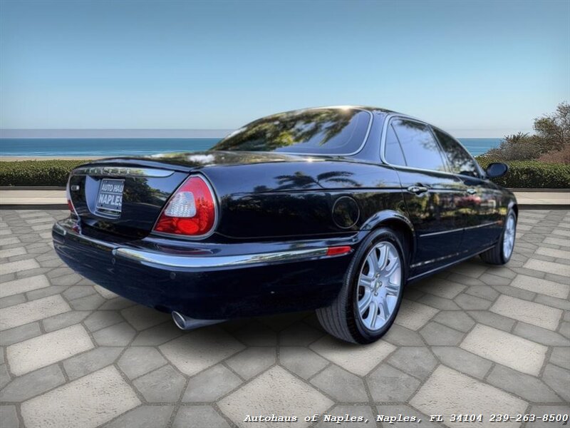2004 Jaguar XJ8 - Photo 12 - Naples, FL 34104