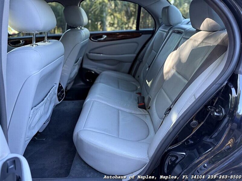 2004 Jaguar XJ8 - Photo 36 - Naples, FL 34104